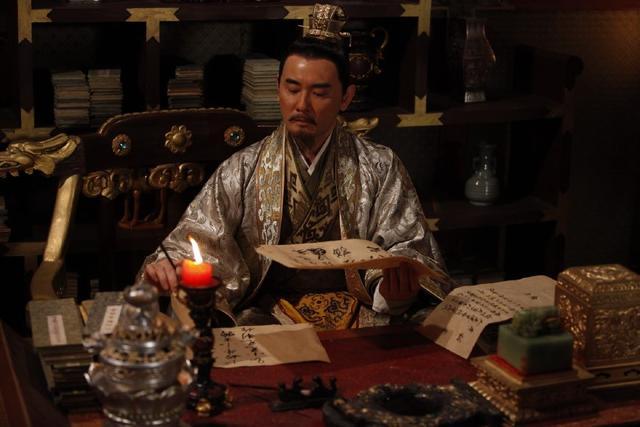 上元二年(675年)五月,唐高宗追谥李弘为"孝敬皇帝",并以天子礼仪厚葬