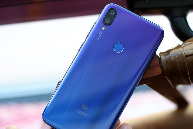 我没有选择小米play,而是选择了vivoZ1青春版?