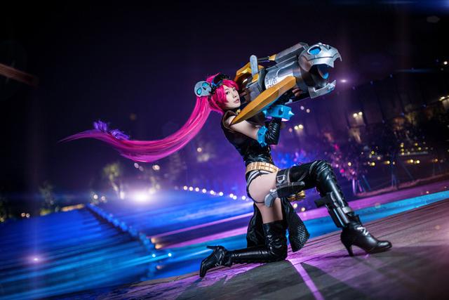 美女cos孙尚香俏皮可爱惹人怜爱