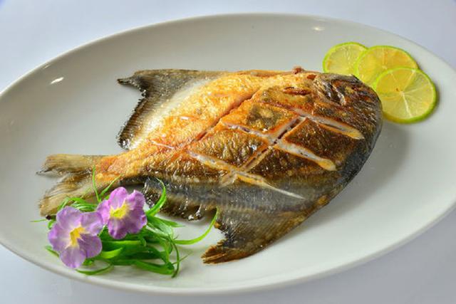 煎鱼不能直接下油锅,牢记这1点,煎的鱼不破皮不粘锅,外焦里嫩