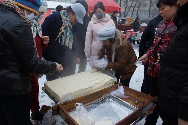 在菜市场这两种豆腐您可别买卖豆腐的我自家都不吃