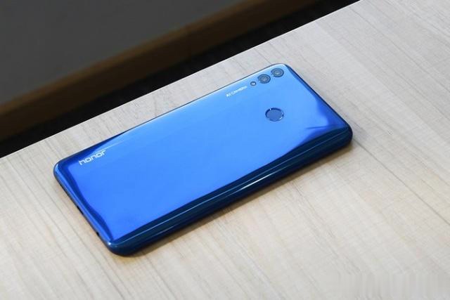 别被红米note7洗脑了这款华为千元机可能更好