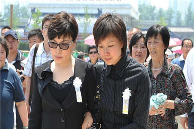 妻子改嫁富豪,母亲至今不知儿子已离|罗京|播音|刘继红_新浪新闻