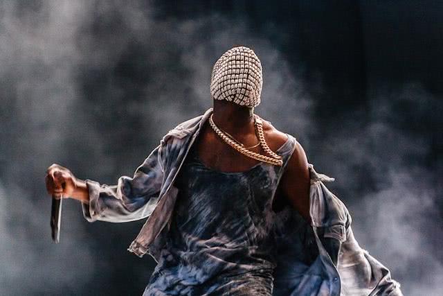 又是一次重大的创新,而《the life of pablo》是一个综合性很强的专辑