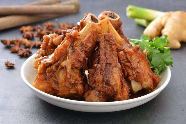 东北酱大骨,春节在家做一盘,上桌遭疯抢,实在太受欢迎