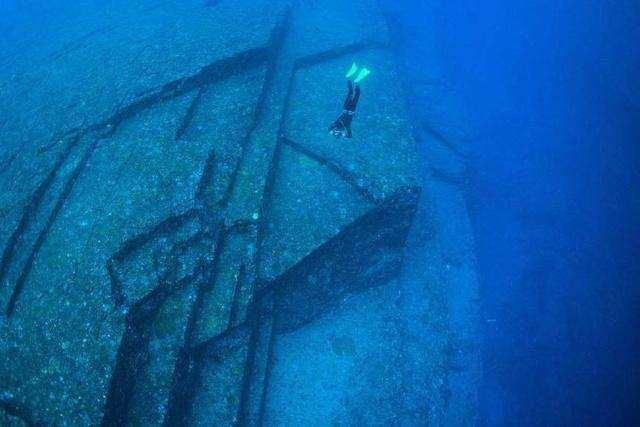 日本发现大型水下宫殿,规模犹如城市大小,专家推测有上万年历史