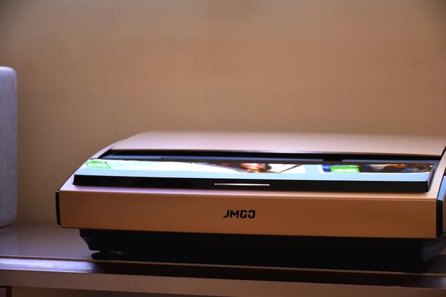 坚果s3 4k激光电视恐成〃客厅霸主