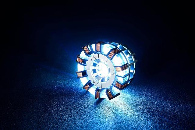 前方核能反应iqoo新机和钢铁侠能量核心一样强悍