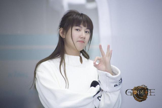 目前选手积分榜前三的分别是jy,小苍和囚徒,大家觉得最终谁会夺冠?