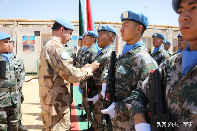 第6批赴马里维和部队395名官兵荣获和平荣誉勋章!