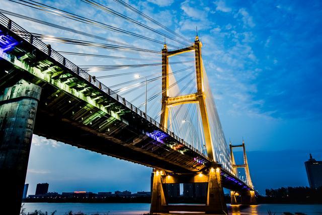 安徽蚌埠:5座淮河大桥沟通南北两岸,其中一座是省内首创!__财经头条