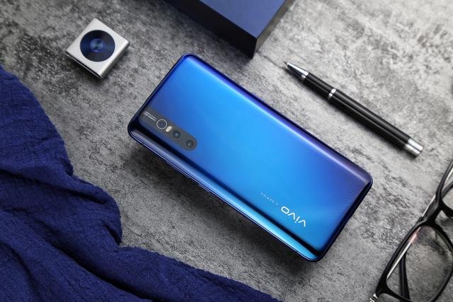 升降式摄像头4800万三摄拍照更进一步vivox27抢先上手