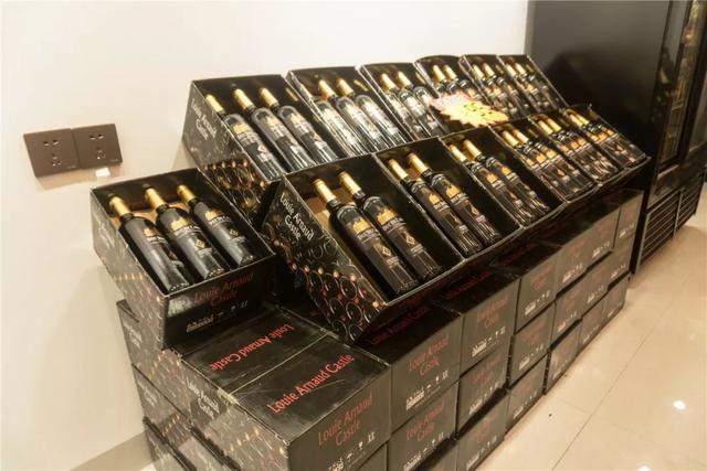 海口密探来报我被这家店的红酒价格吸引到了