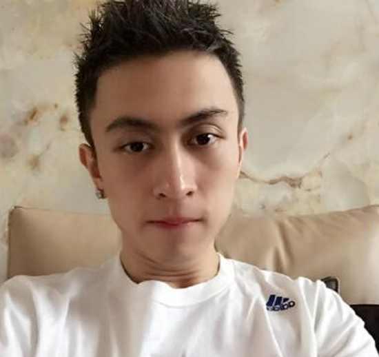 但是在今天小编要讲的主角并不是他,而是另外一个超级富二代,他为人