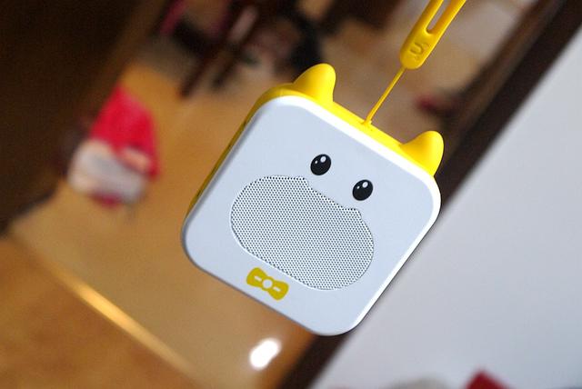 牛听听app也是用了黄色加白色的组合,卡通的小牛造型