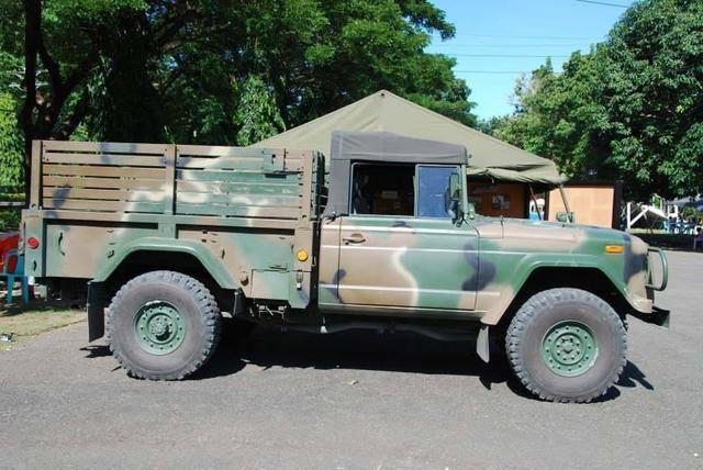 这是尺寸更大的km250,美军m35军卡的韩国版.