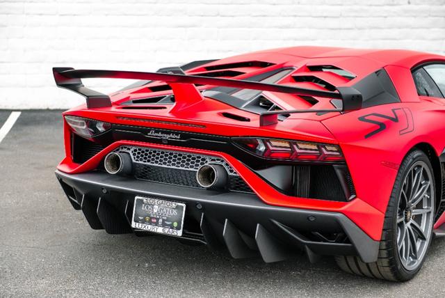 兰博基尼埃文塔多svj大红色系列果然什么颜色都很帅