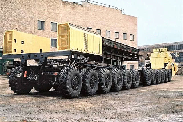 包括有着12个负重轮的maz547系列,14个负重轮的maz7917系列和有着16个