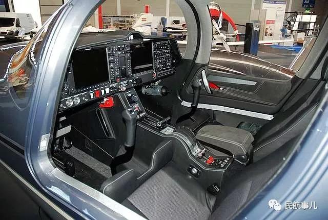 da62飞机驾驶舱