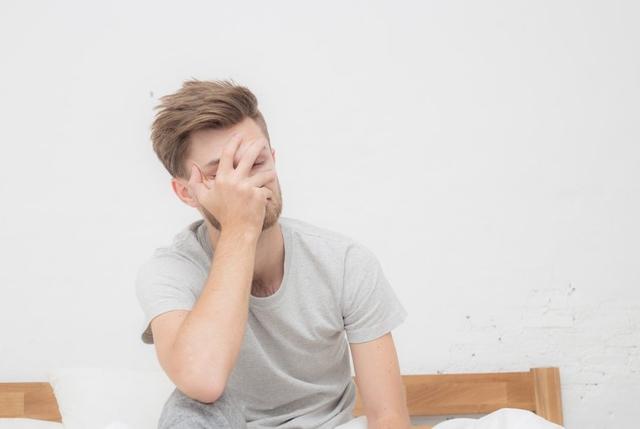 脑梗不会悄无声息,一旦头部出现5种特征,快去