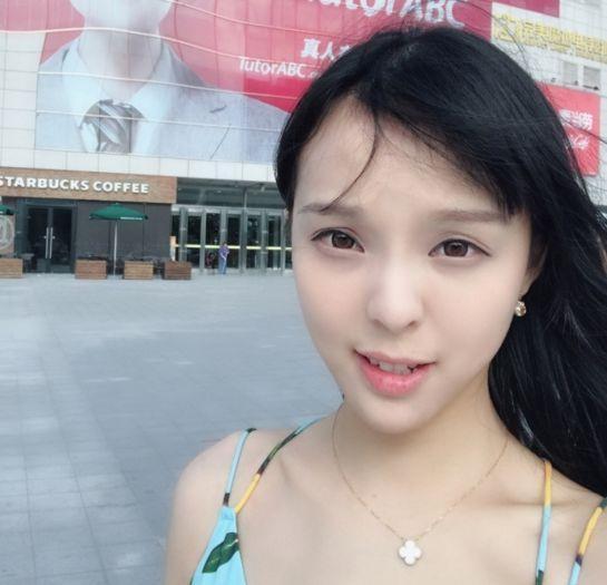 炉石主播板娘被邀参加快乐大本营节目组我们需要你的灵魂歌声