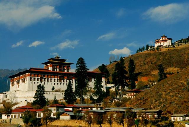 这个地方男人毫无地位,结婚全部要入赘!女人一妻多夫!