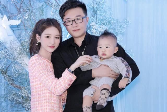 雪梨晒儿子照片,网友却吐槽王思聪:看你前女友的儿子