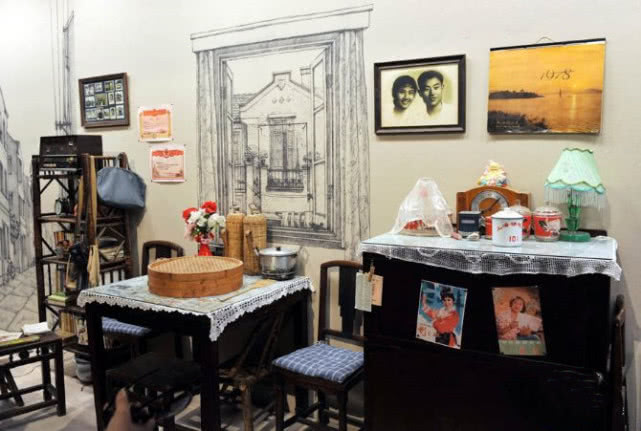 在那个年代,结婚要数家具腿,最不愁娶媳妇的想必是木匠.