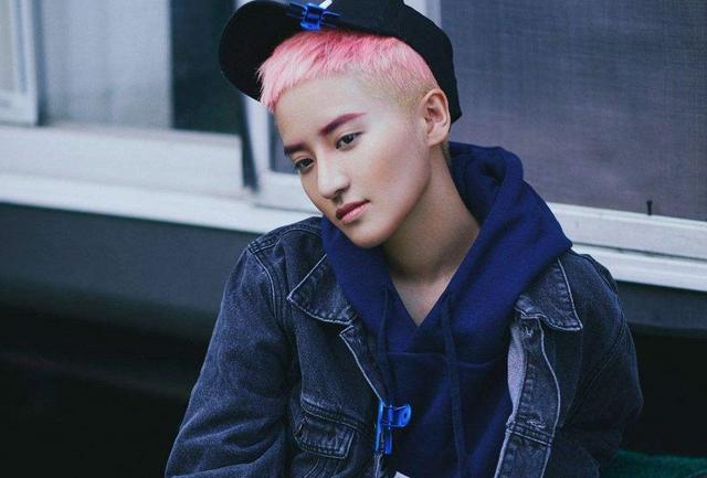 因奶茶千金被认识坚持了四年音乐如今蒋瑶佳如何成功归来