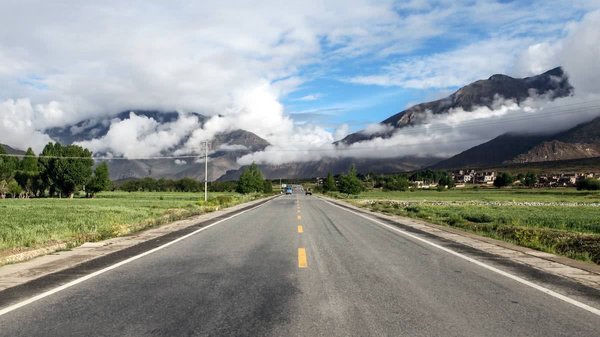 中国最美自驾公路,司机说去了发现以前都白开车了,现在垃圾满路