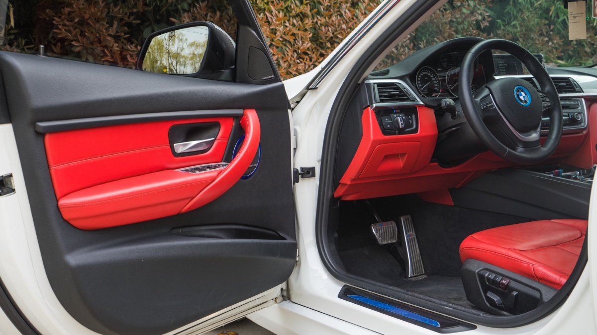 南京宝马3系内饰改色案例