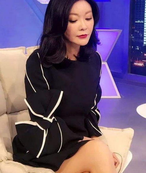 她是著名主持人一直选择丁克生活40岁意外怀孕