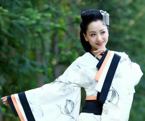 8位姓杨美女明星,一个比一个美,网友:堪称娱乐圈"杨门女将"