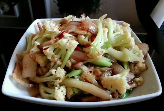 花菜的四种做法,总有一款是你的最爱