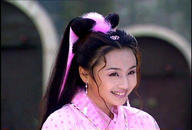 整容整得她妈都不认识了,曹颖像外星人,周扬肠子快悔青了