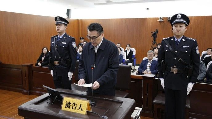 客车与货车相撞,致1人死亡38人送医院检查 四川省凉山州德昌县公安局
