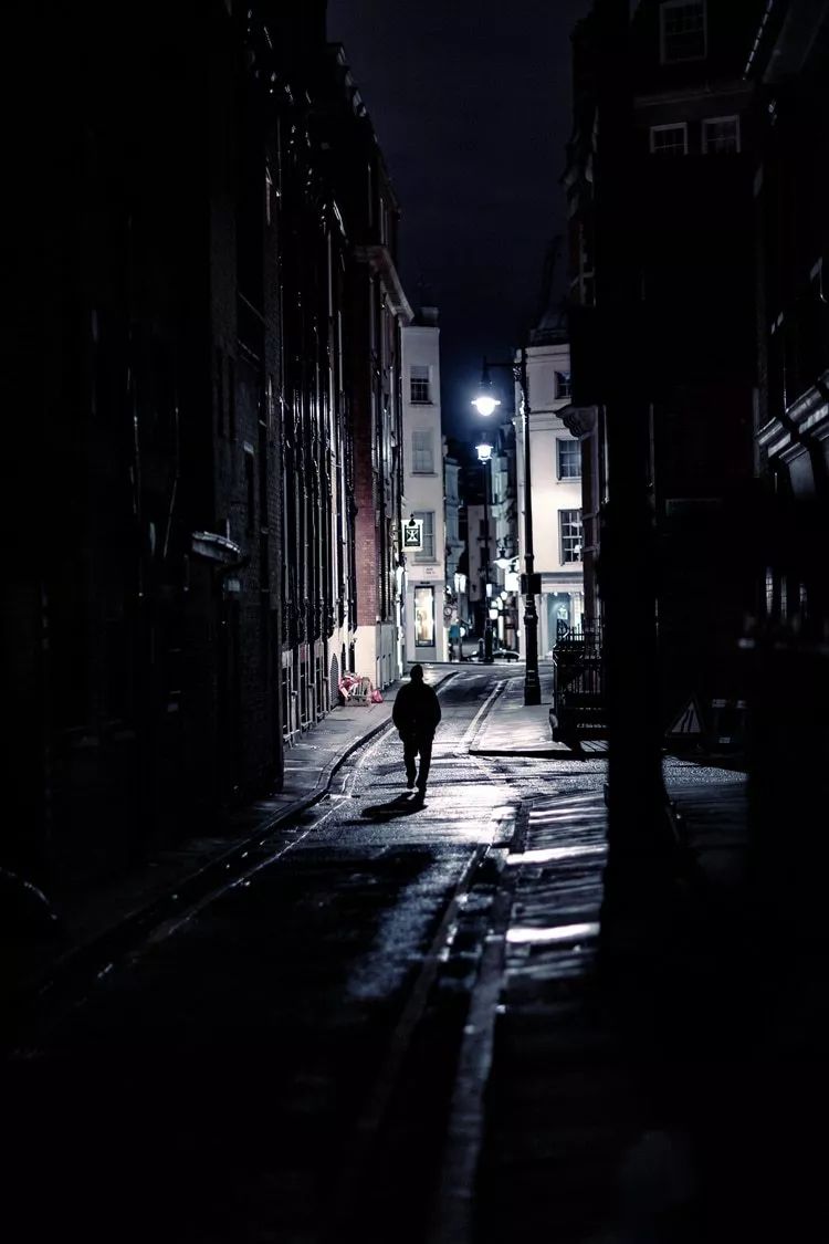 深夜急修找谁好？包小妹24小时电话为你解决管道难题