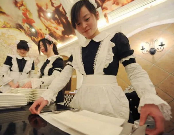 在日本酒店,晚上需要注意一些事项,服务员告诉你原因!