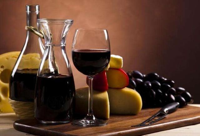 葡萄酒为何要醒酒,何时要醒酒,该如何醒酒,怎么