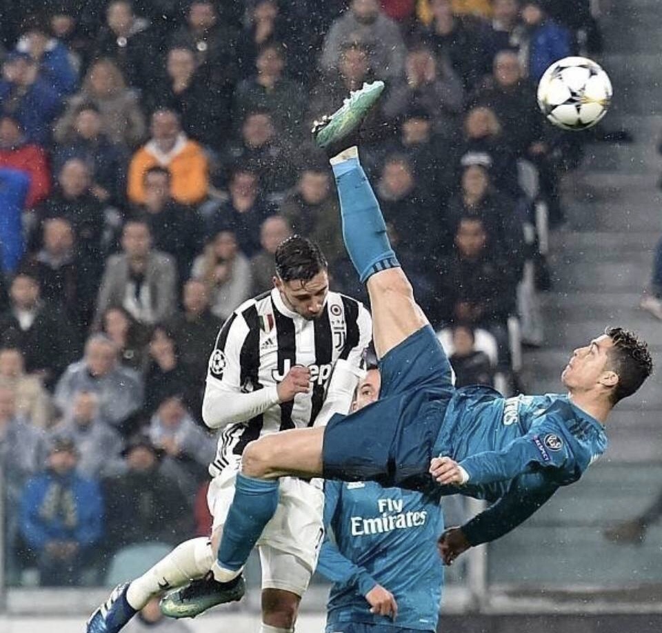 c罗尤文生涯首个大奖环球足球奖3连霸经典倒钩获最佳进球奖