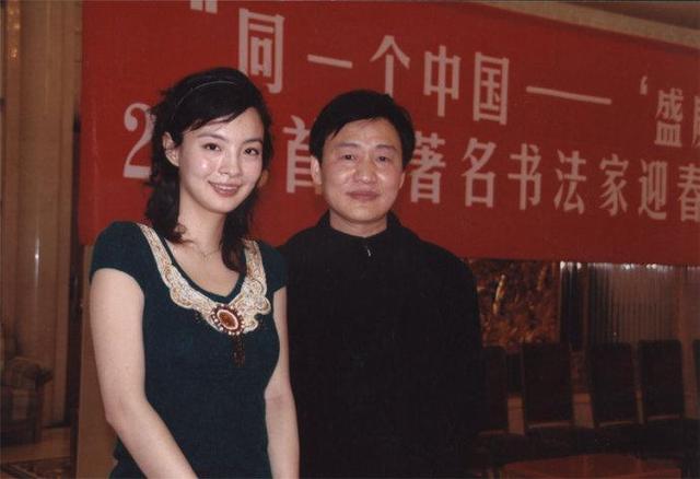 央视|梁璐|主持人_新浪新闻