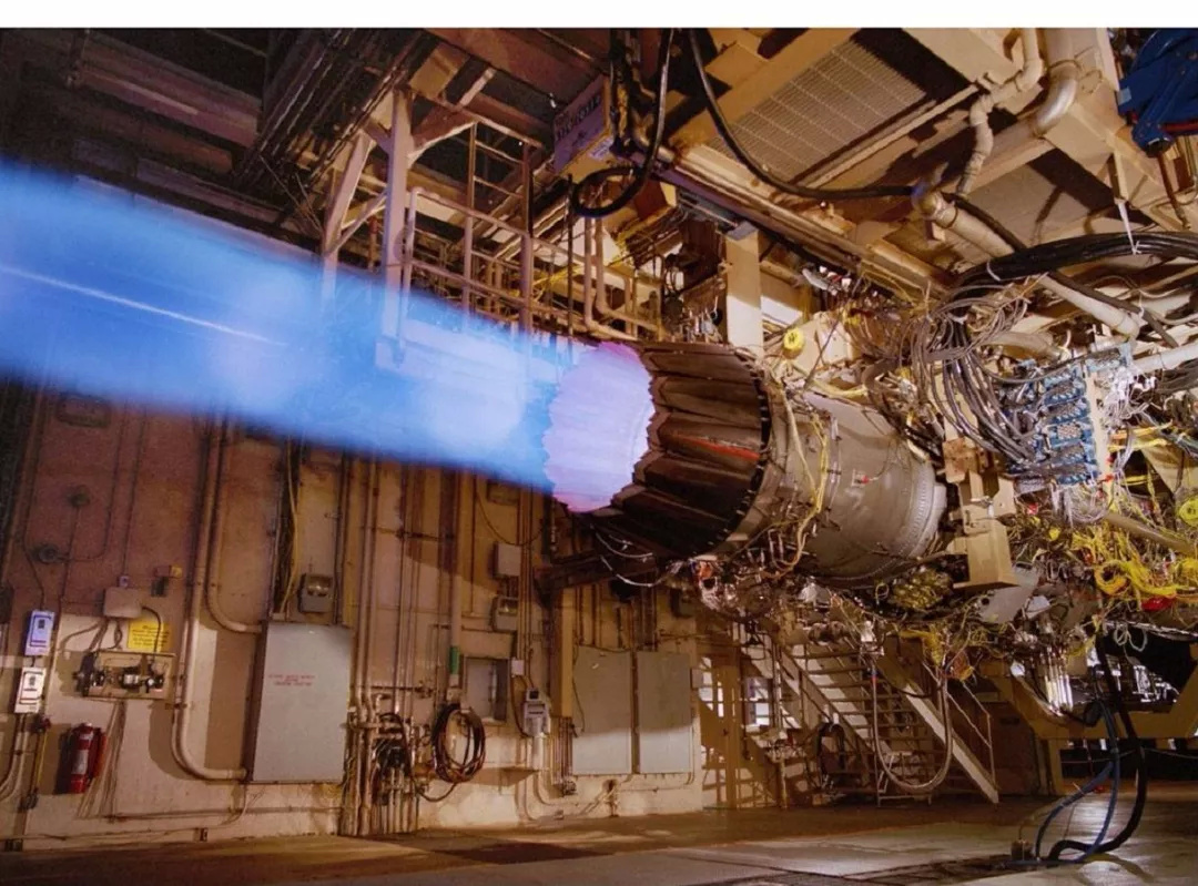 美国F135涡扇发动机的推力增加了4吨,他们如