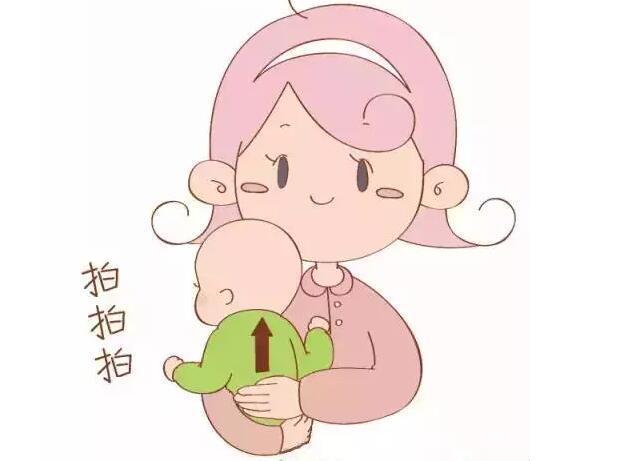 宝宝吐奶怎么办学会这3种正确拍嗝姿势宝宝再不吐奶不呛奶