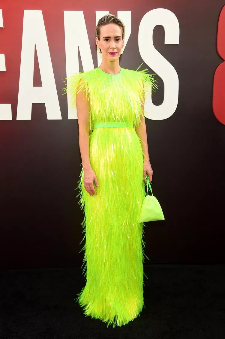 荧光色怎么穿?技巧性选择教你不要穿成大土妞!