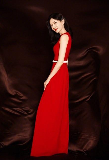 江疏影春晚表演节目收视率第一排练素颜照曝光美艳动人