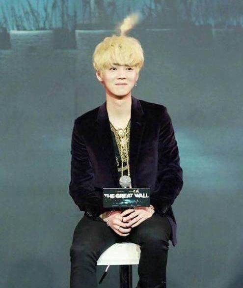 28张明星错位照,张张戳中笑点,第一张让人笑翻了!