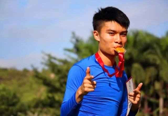 小将骆文熠室内赛夺双冠 成绩靠近同期苏炳添