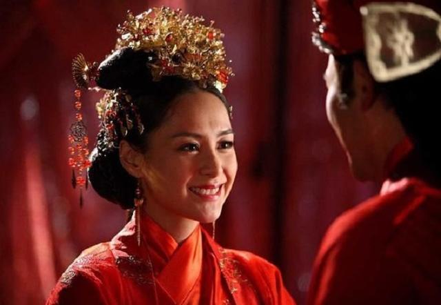 公主嫌弃驸马大字不识三个月不让碰皇帝拿出一把刀就解决了