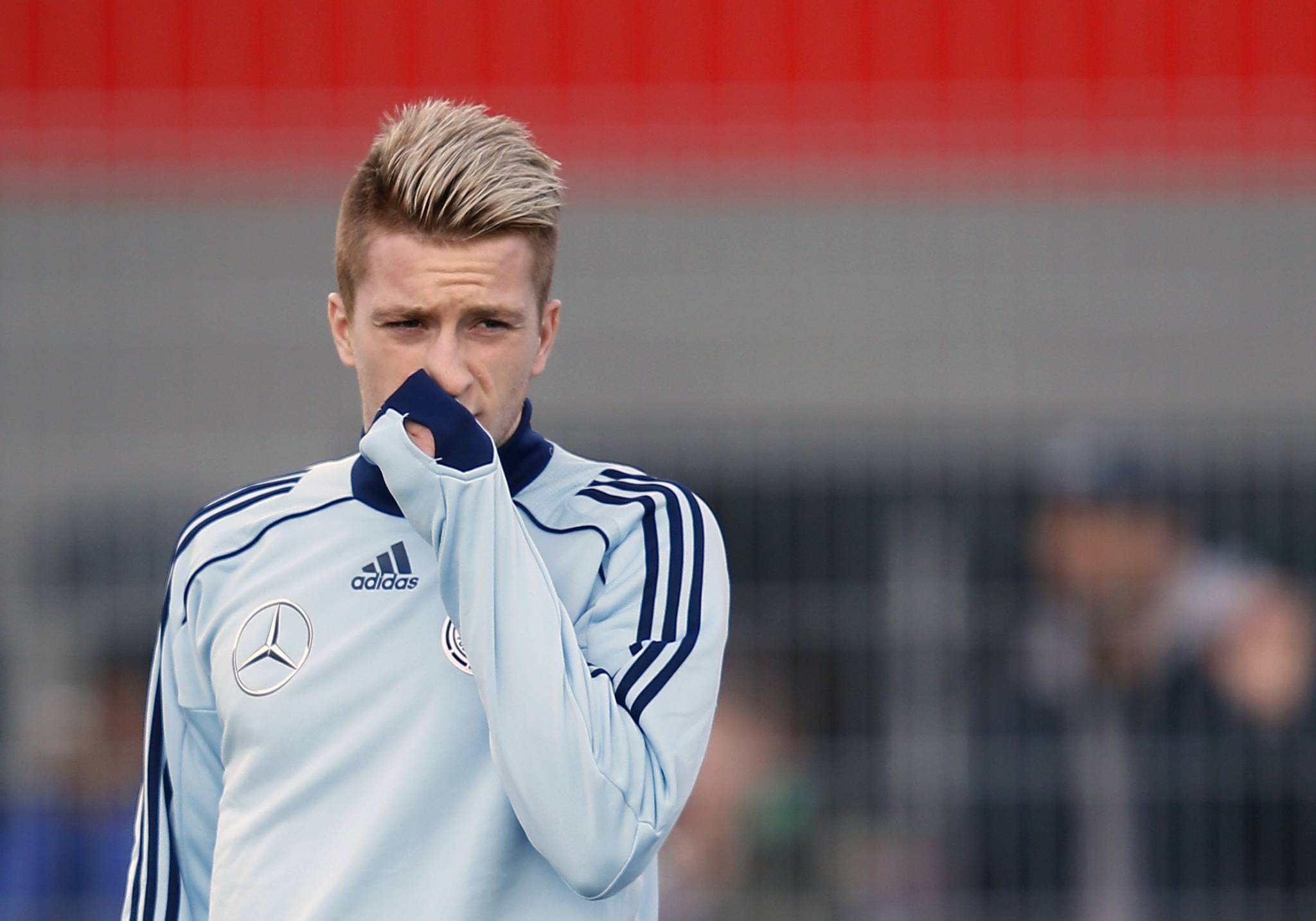 从罗伊斯的现状,谈谈对于球员来说,足球天赋和身体天赋哪个重要