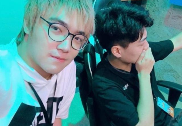 虎牙吃鸡区再获人气主播,官宣秒上热搜,韦神托马斯还坐得住吗?